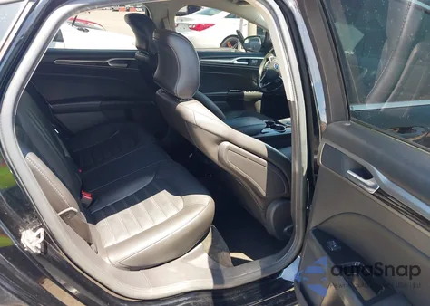 2016 Ford Fusion Se z USA, uszkodzony, nr VIN 3FA6P0HD9GR331396